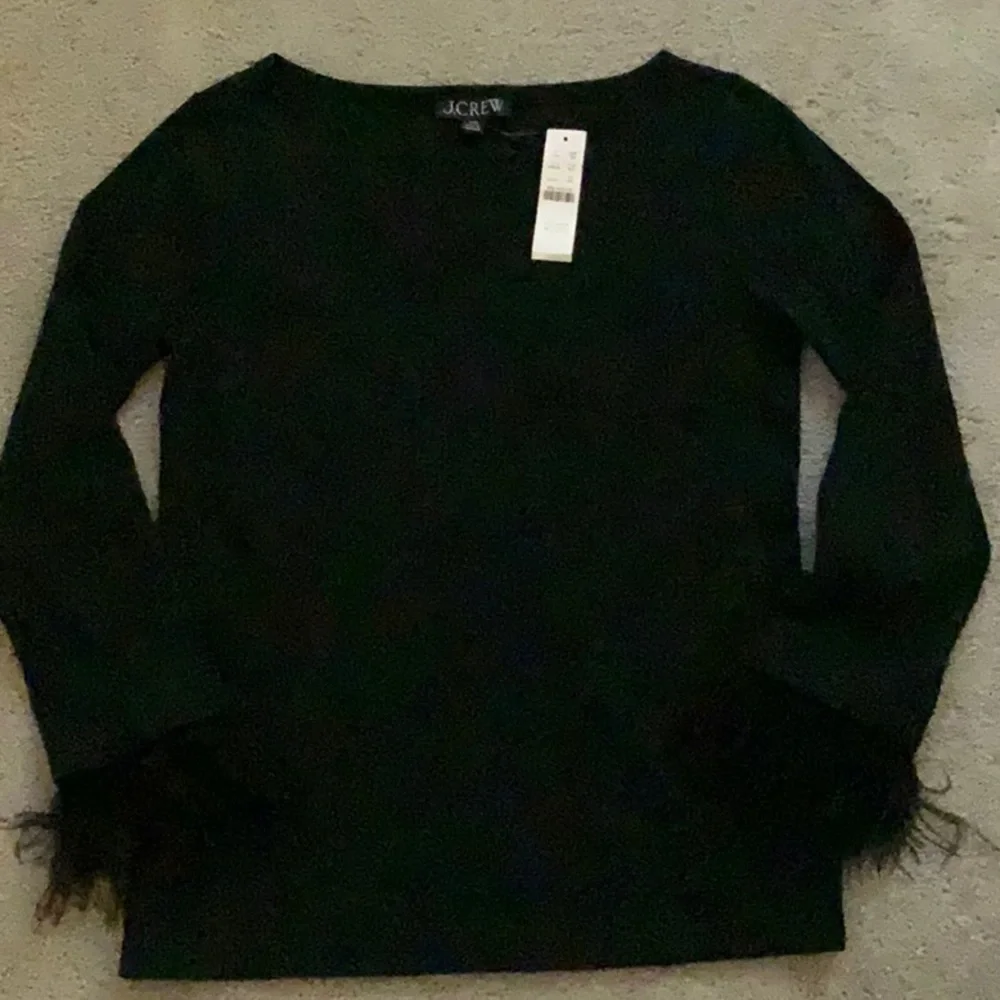 J.Crew Black Top With Feather Accent XXS NWT - Picture 2 of 6